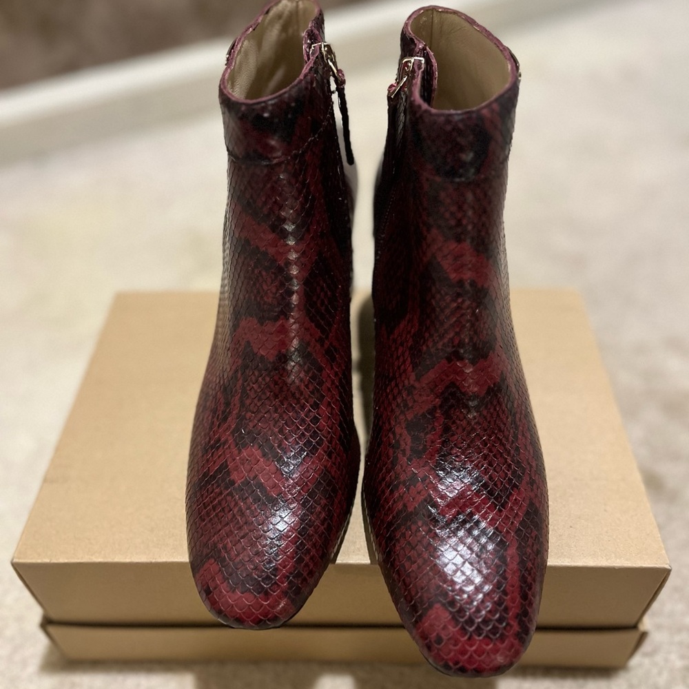 Brand New Never Worn Kate Spade Adalyn Bootie